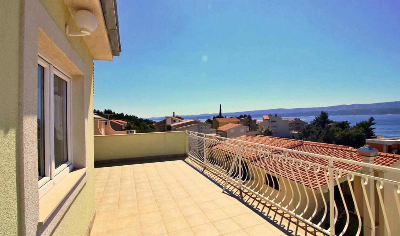 Apartments Marko Nemira Omiš Екстериор снимка