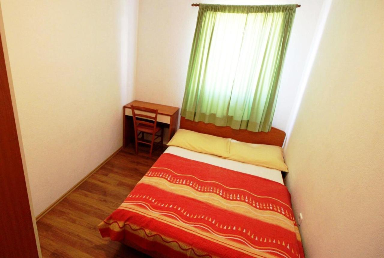 Apartments Marko Nemira Omiš Екстериор снимка